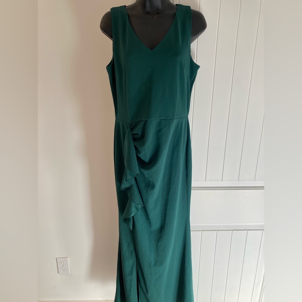 NEW Fortric Emerald Green Gown Dress Slit L